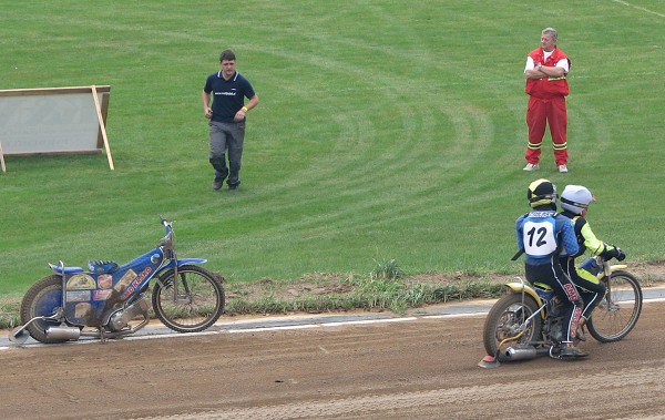 54  Pomoc kamarda