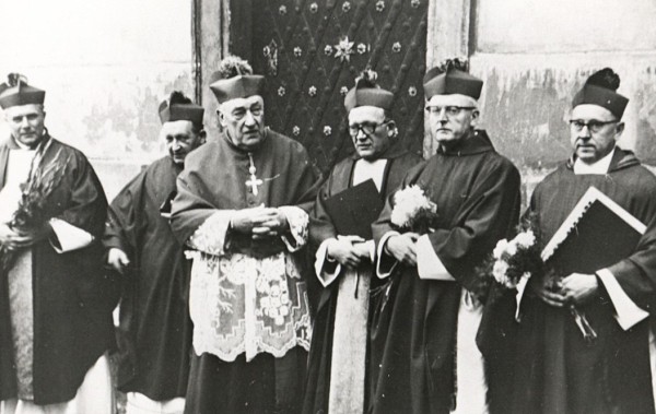 12  S kapitulou  